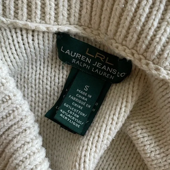 Women's Sweater Poncho - Picture 3 of 3